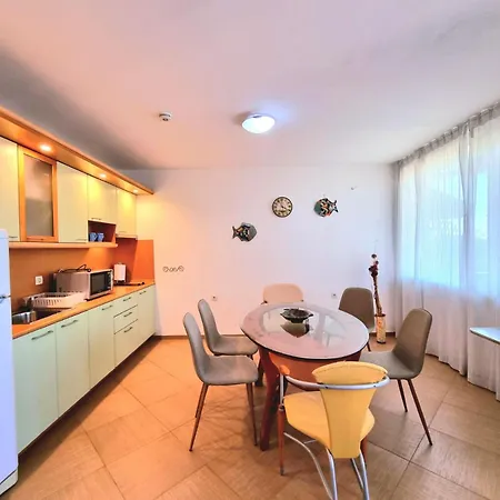 Apartment Romance-place For Family & Friends *